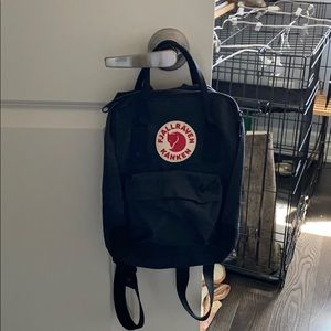 Fjallraven Kanken backpack! Dark grey.